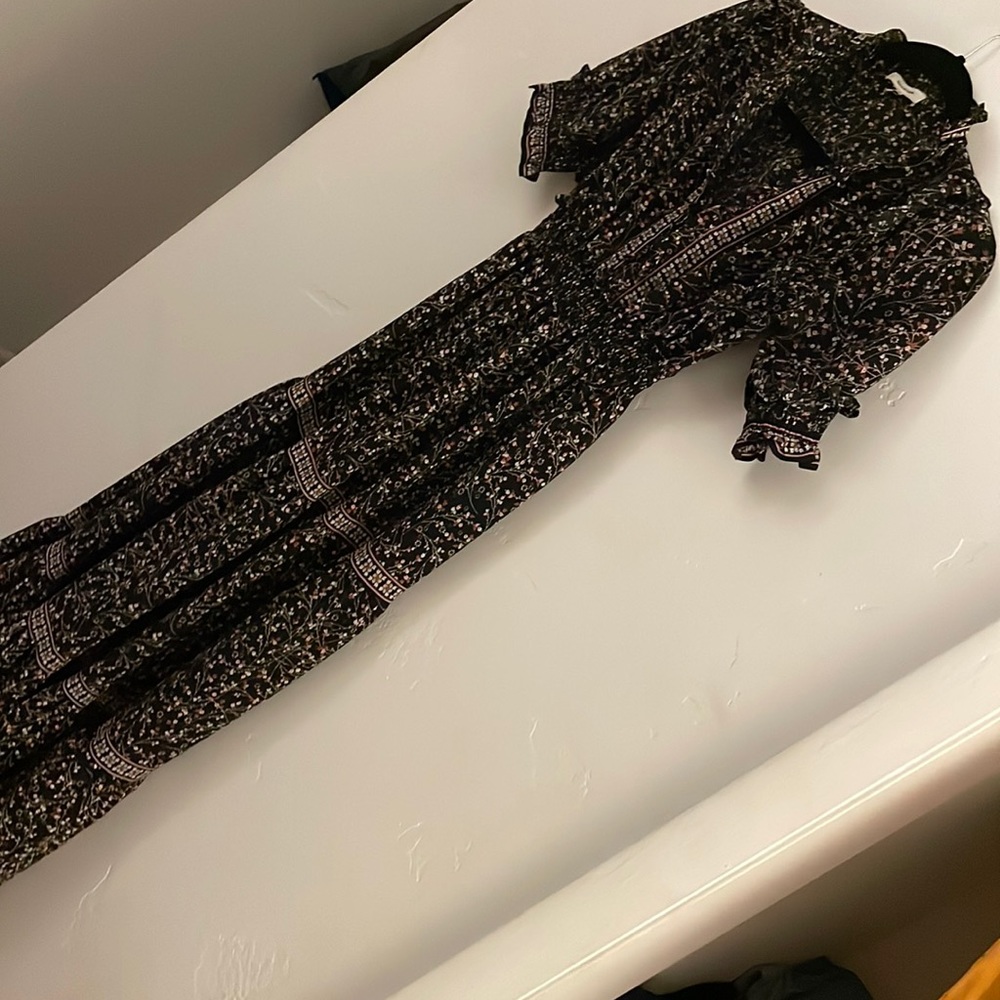 Floral maxi dress with ruched neckline